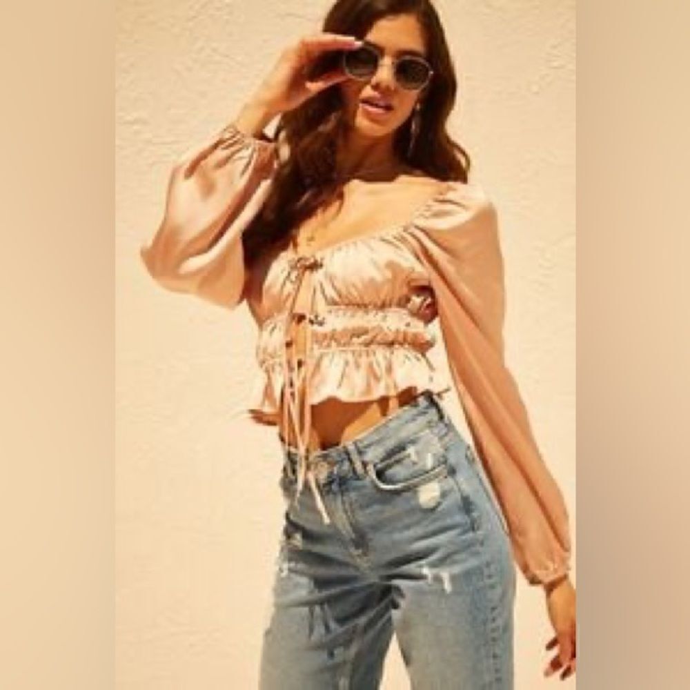 5/$25 SALE Brand New Mixed Threads Los Angeles Satin Puff Sleeve Rose Gold Crop